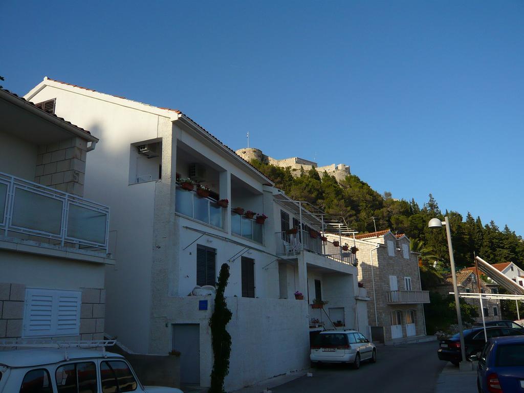 Apartment Luci Hvar Town