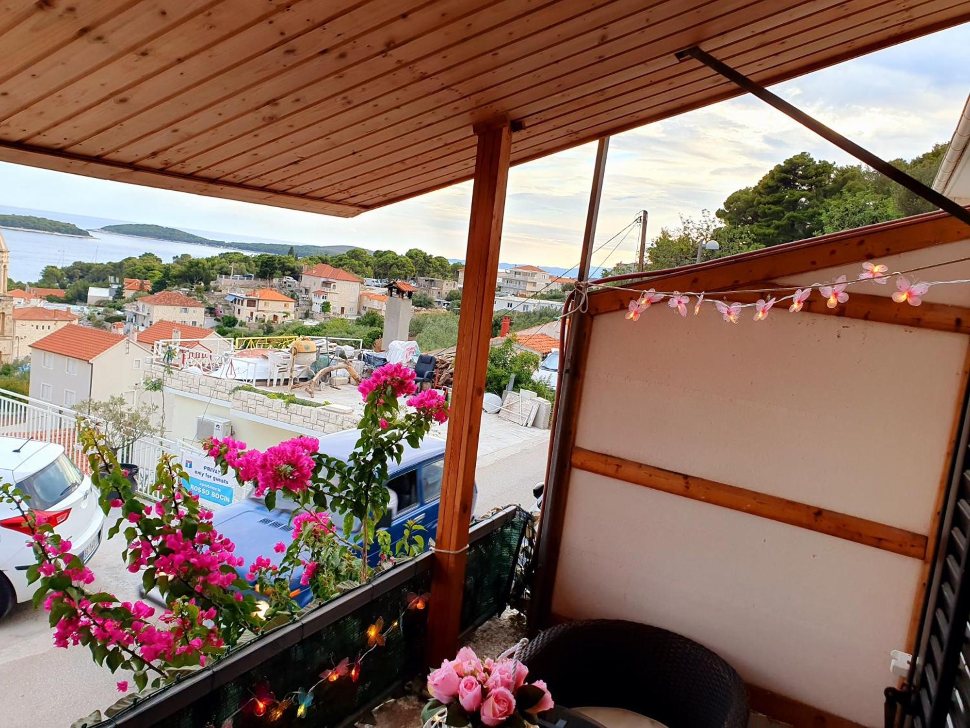 Luci * Hvar Town